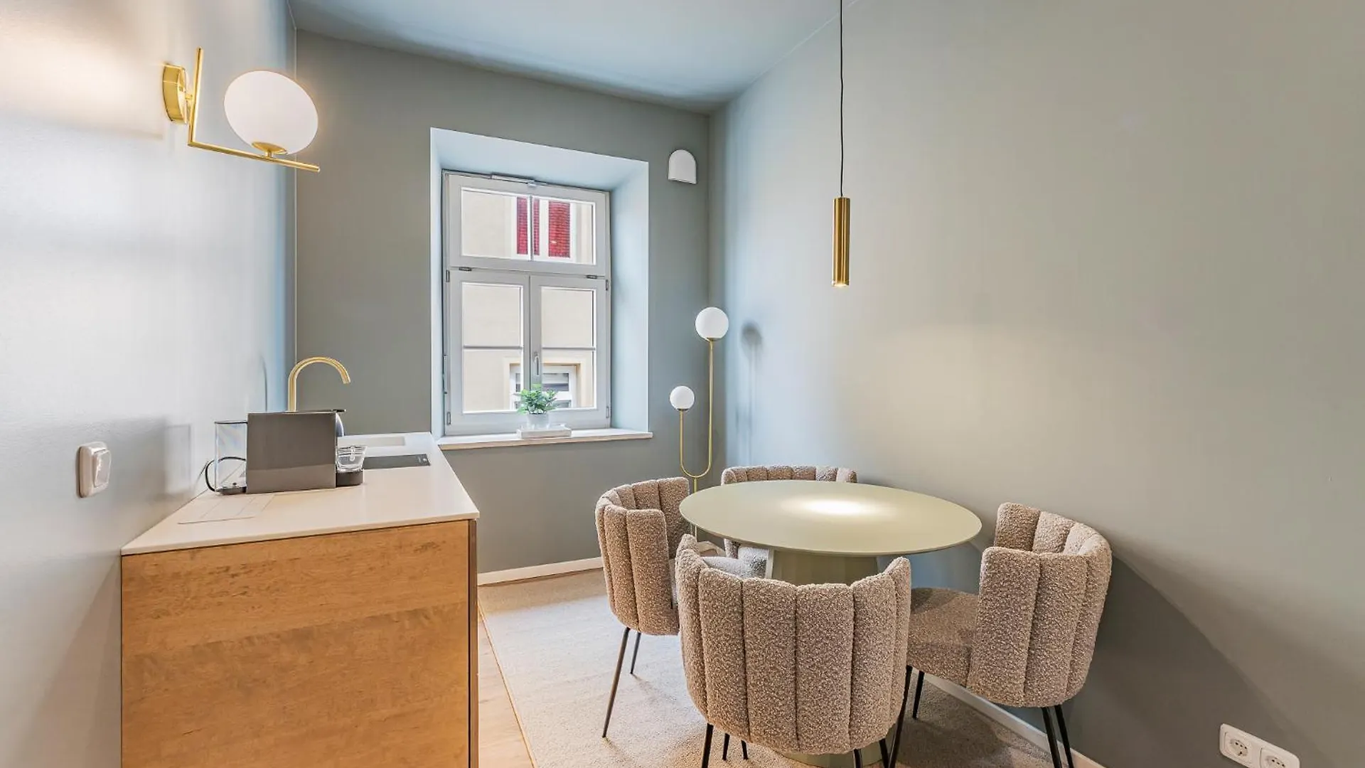 Kalm Stay - A Design Aparthotel München 0*,